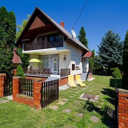 Apartament Erika Apartmanhaz *