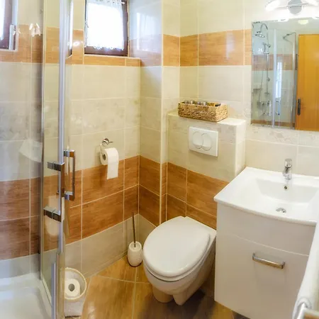 Erika Apartmanhaz * Dombóvár