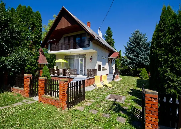 Apartament Erika Apartmanhaz *